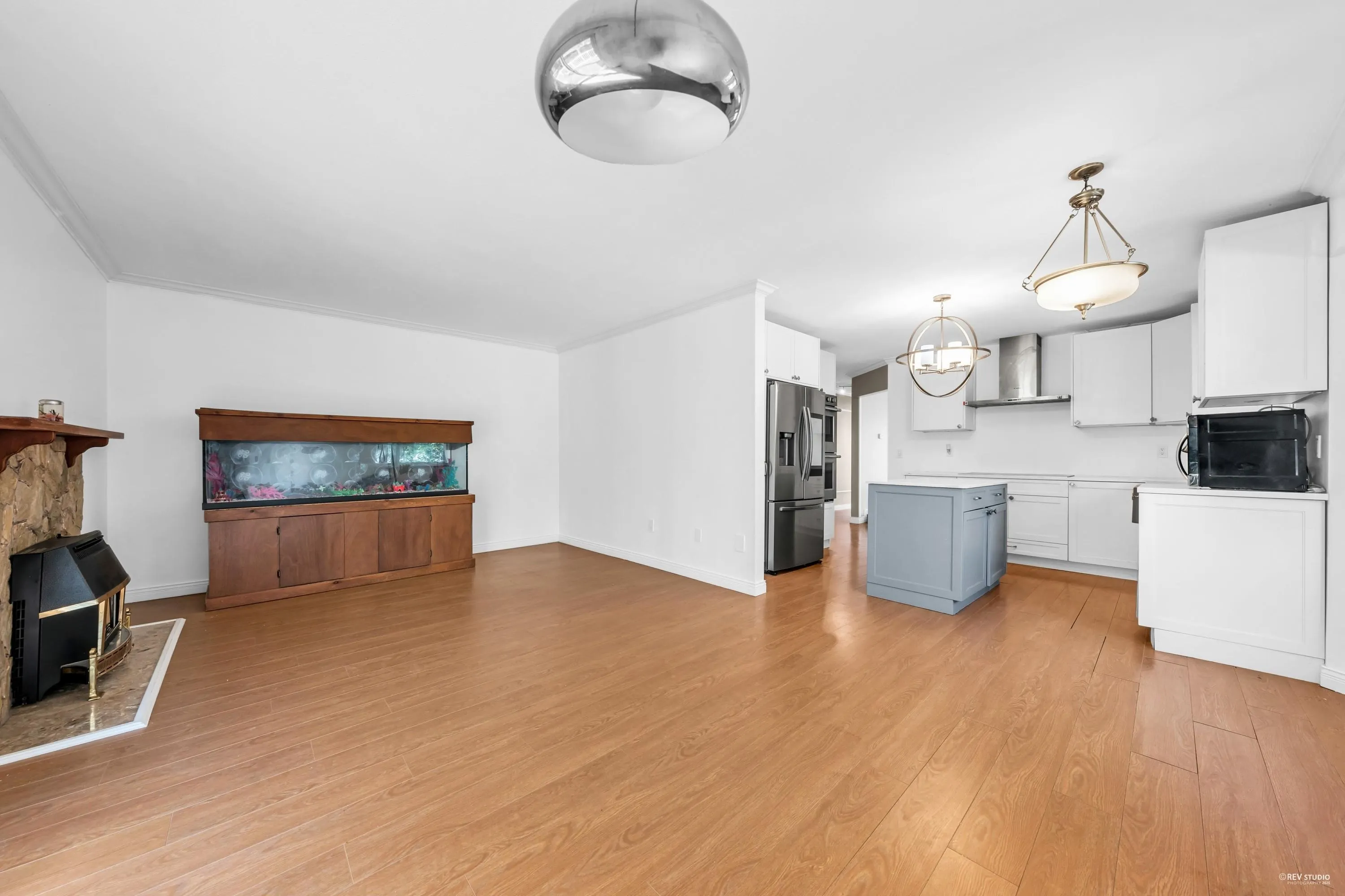 12150 Chestnut Crescent