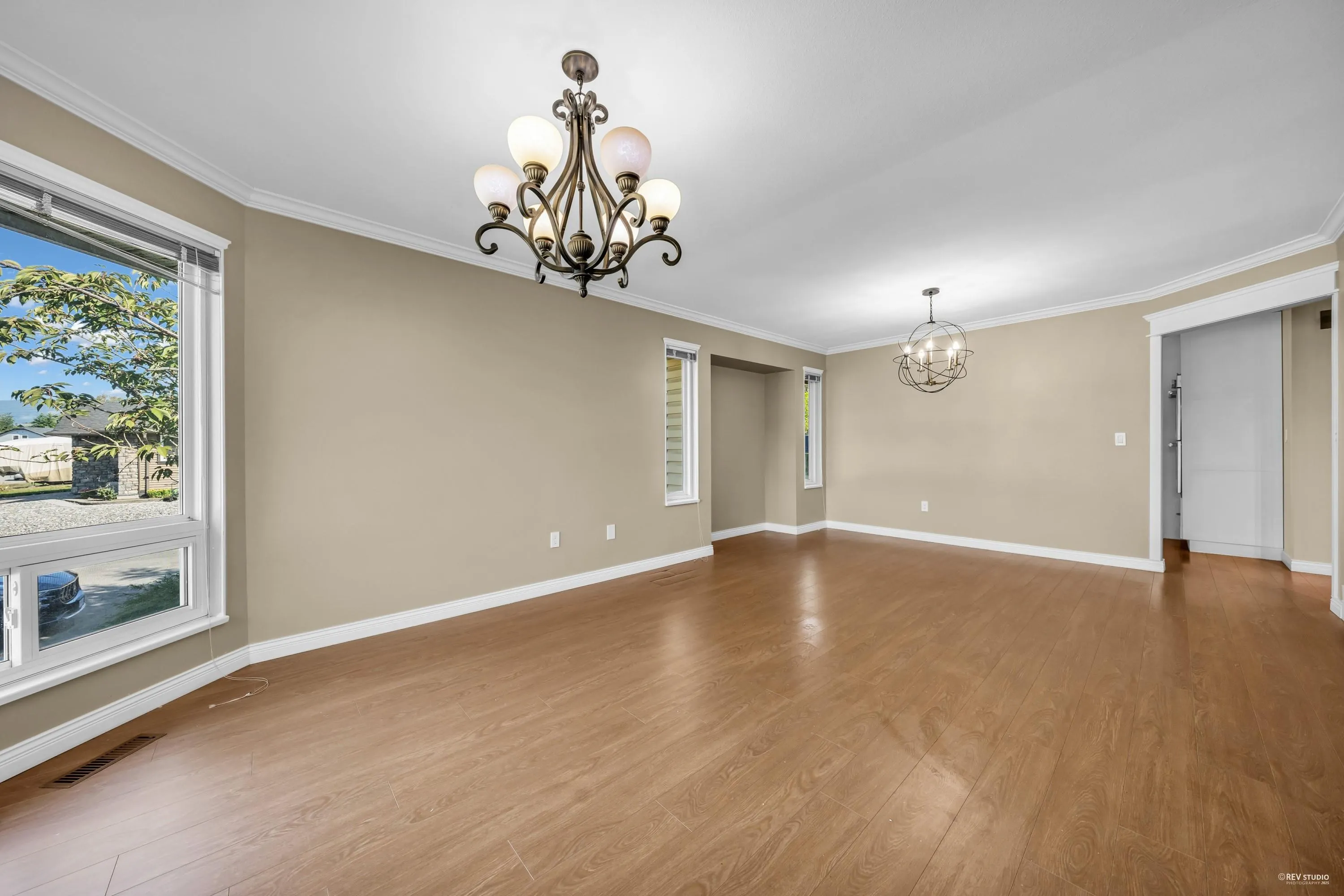 12150 Chestnut Crescent