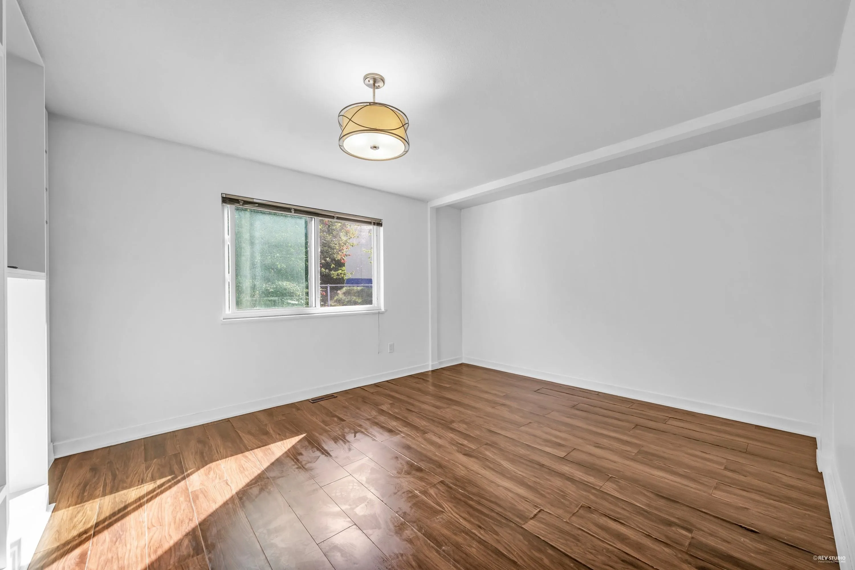 12150 Chestnut Crescent