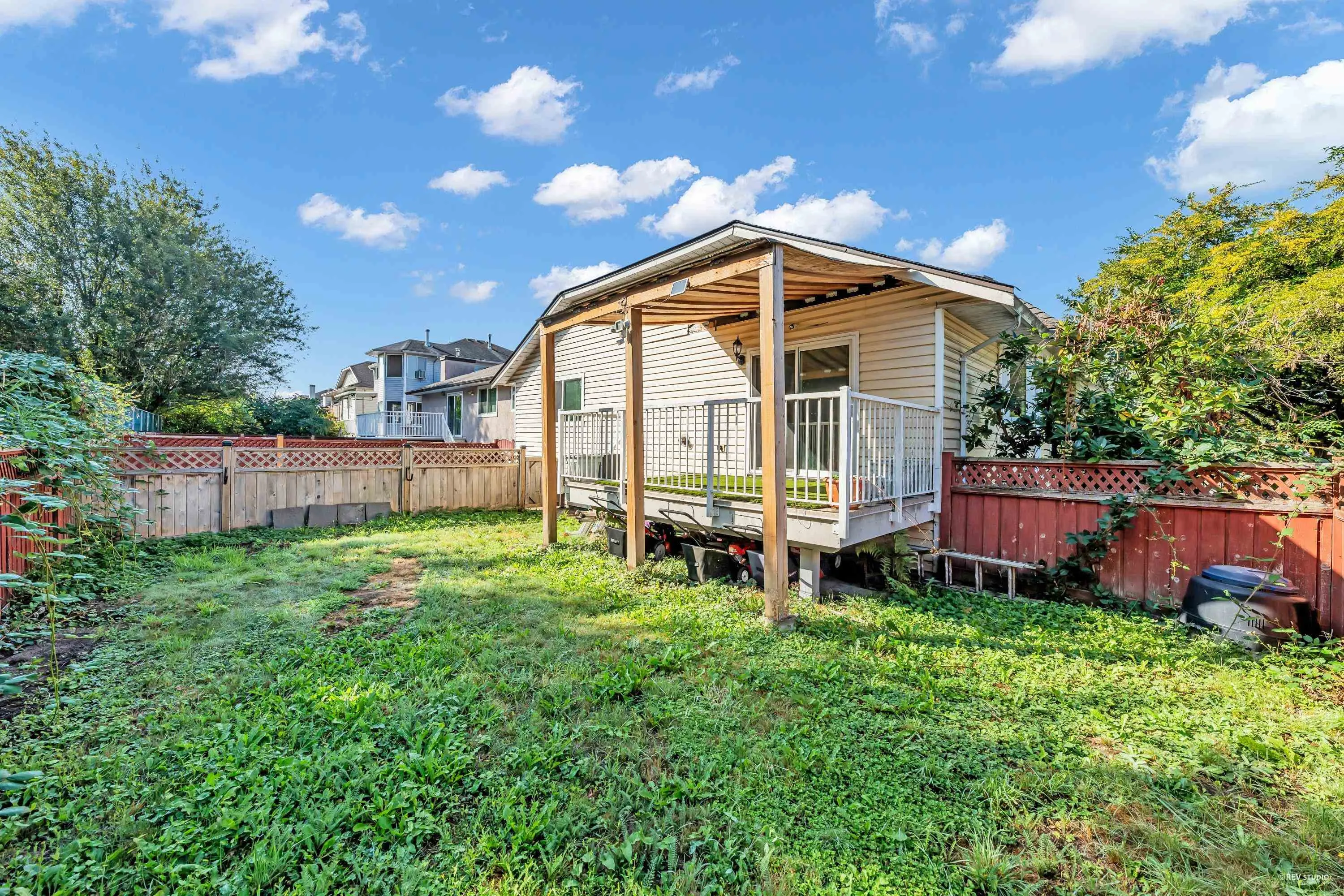 12150 Chestnut Crescent