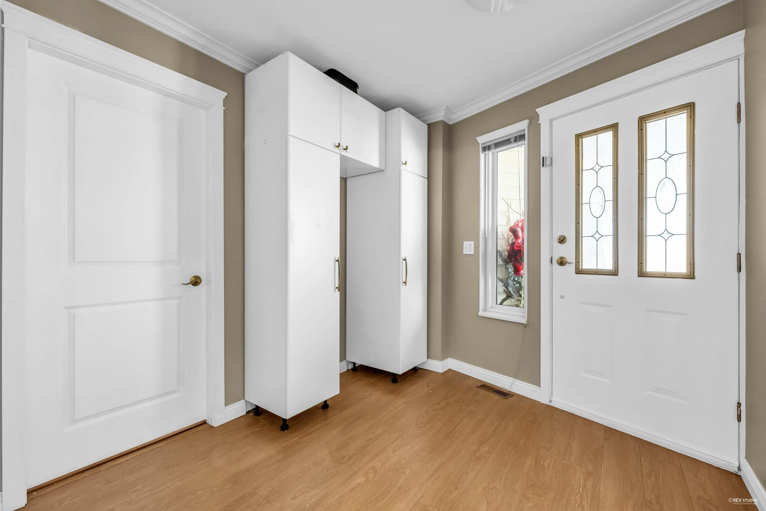 12150 Chestnut Crescent