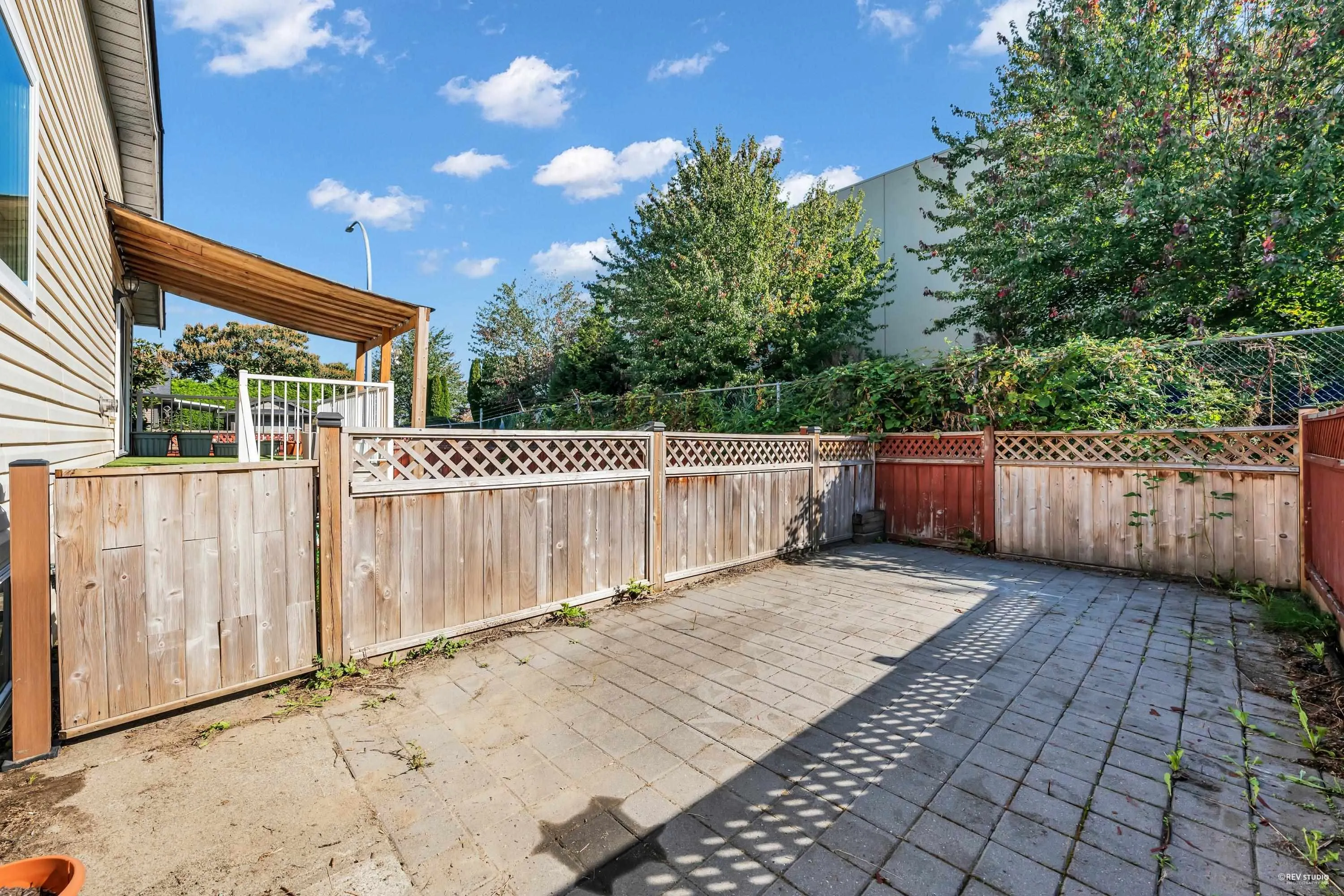 12150 Chestnut Crescent