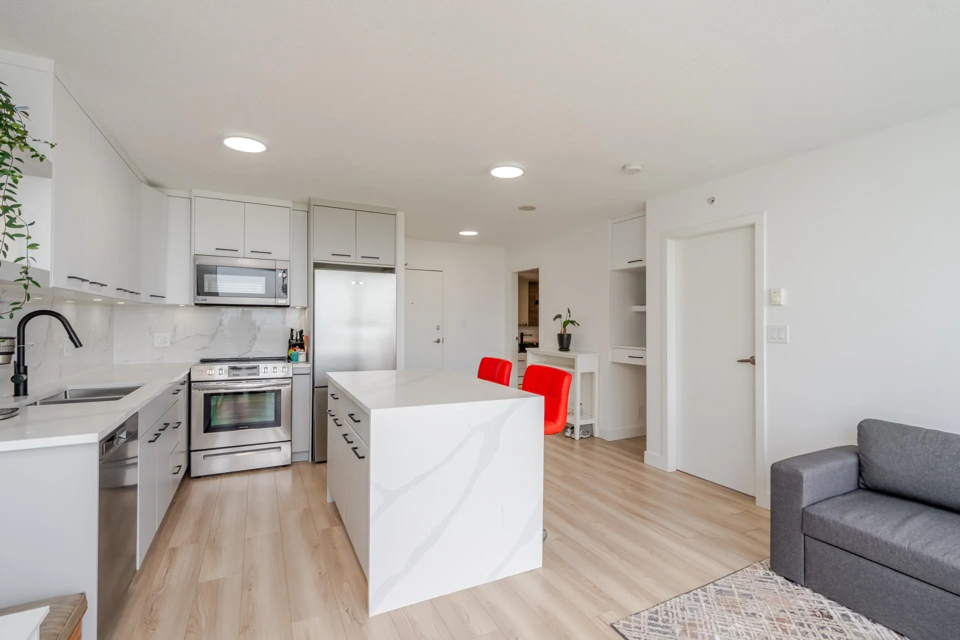 3106 13618 100 Avenue