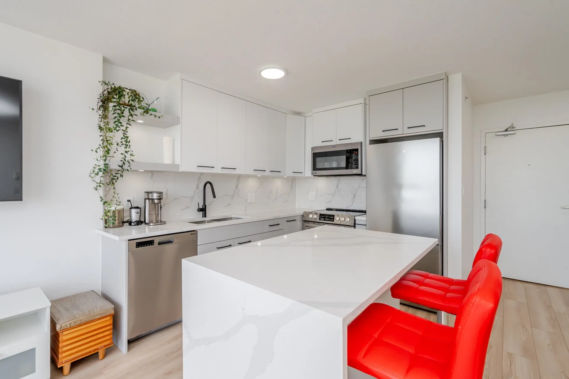 3106 13618 100 Avenue