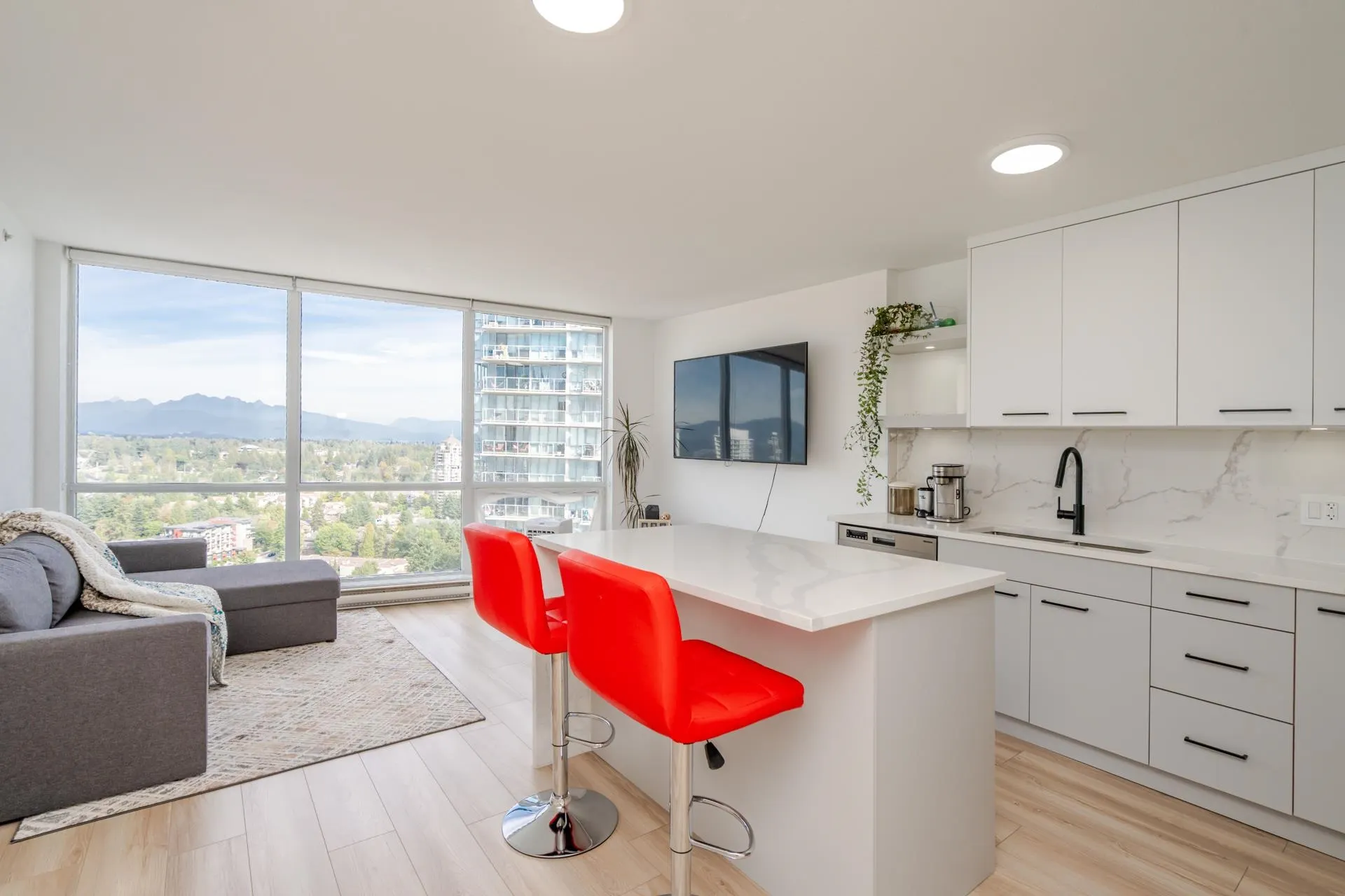 3106 13618 100 Avenue