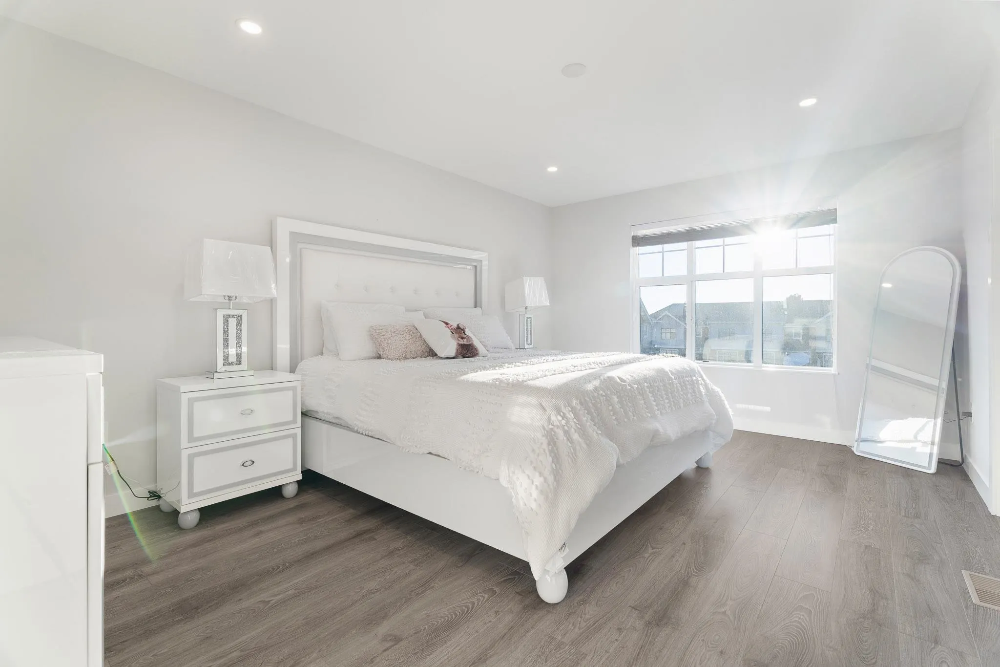 17 20327 72b Avenue