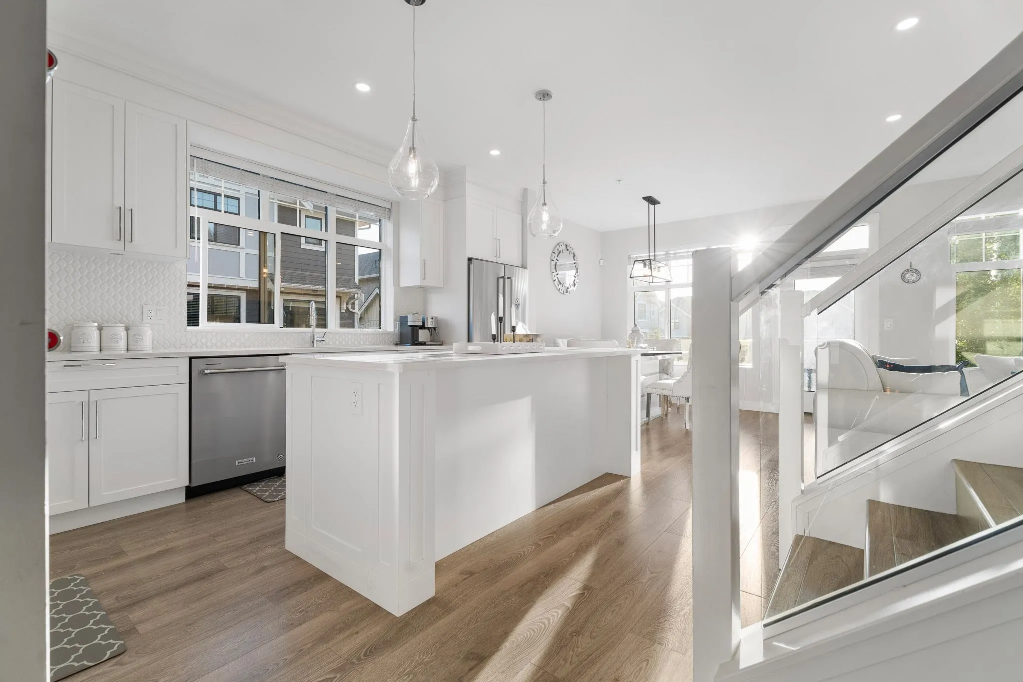 17 20327 72b Avenue