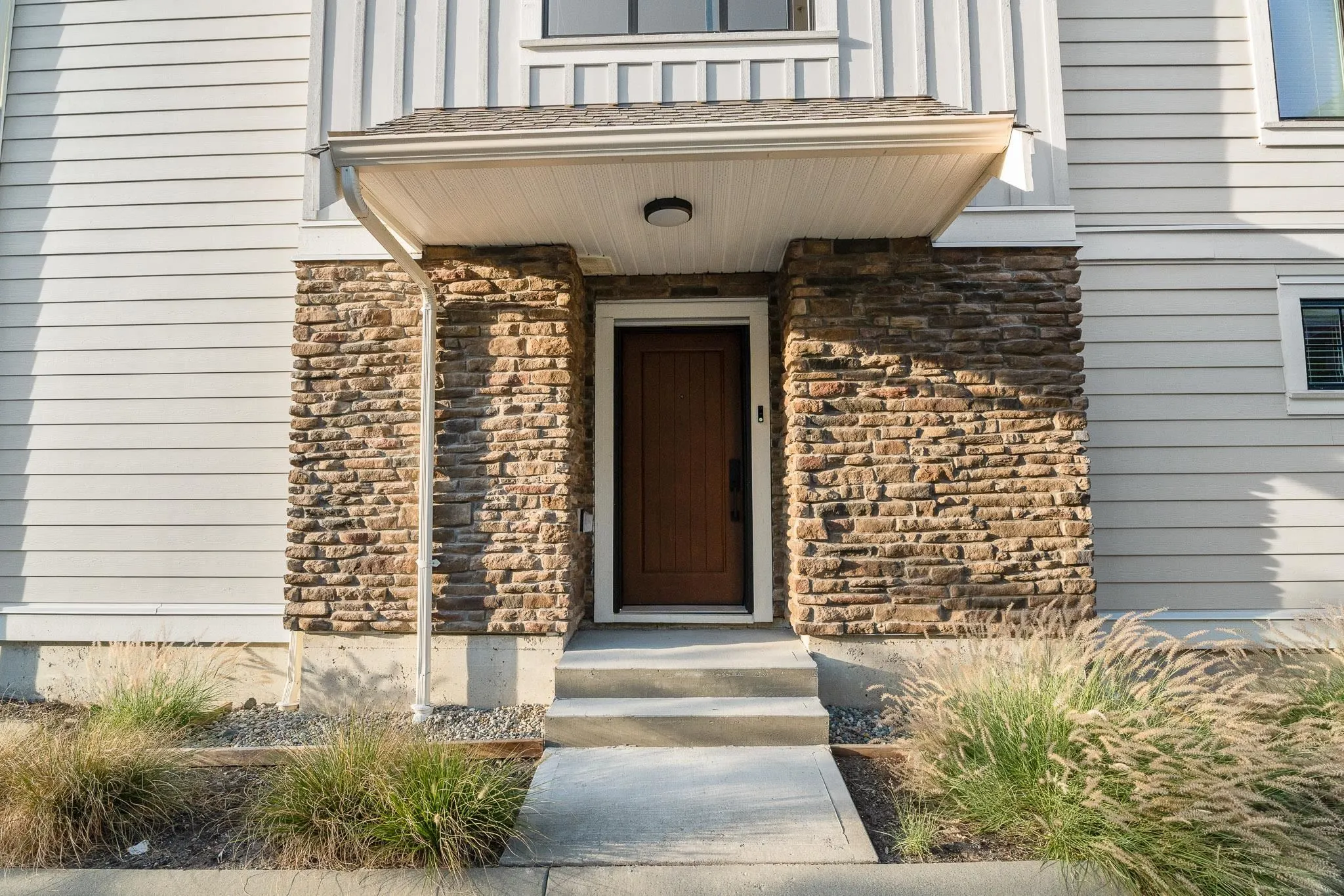 17 20327 72b Avenue
