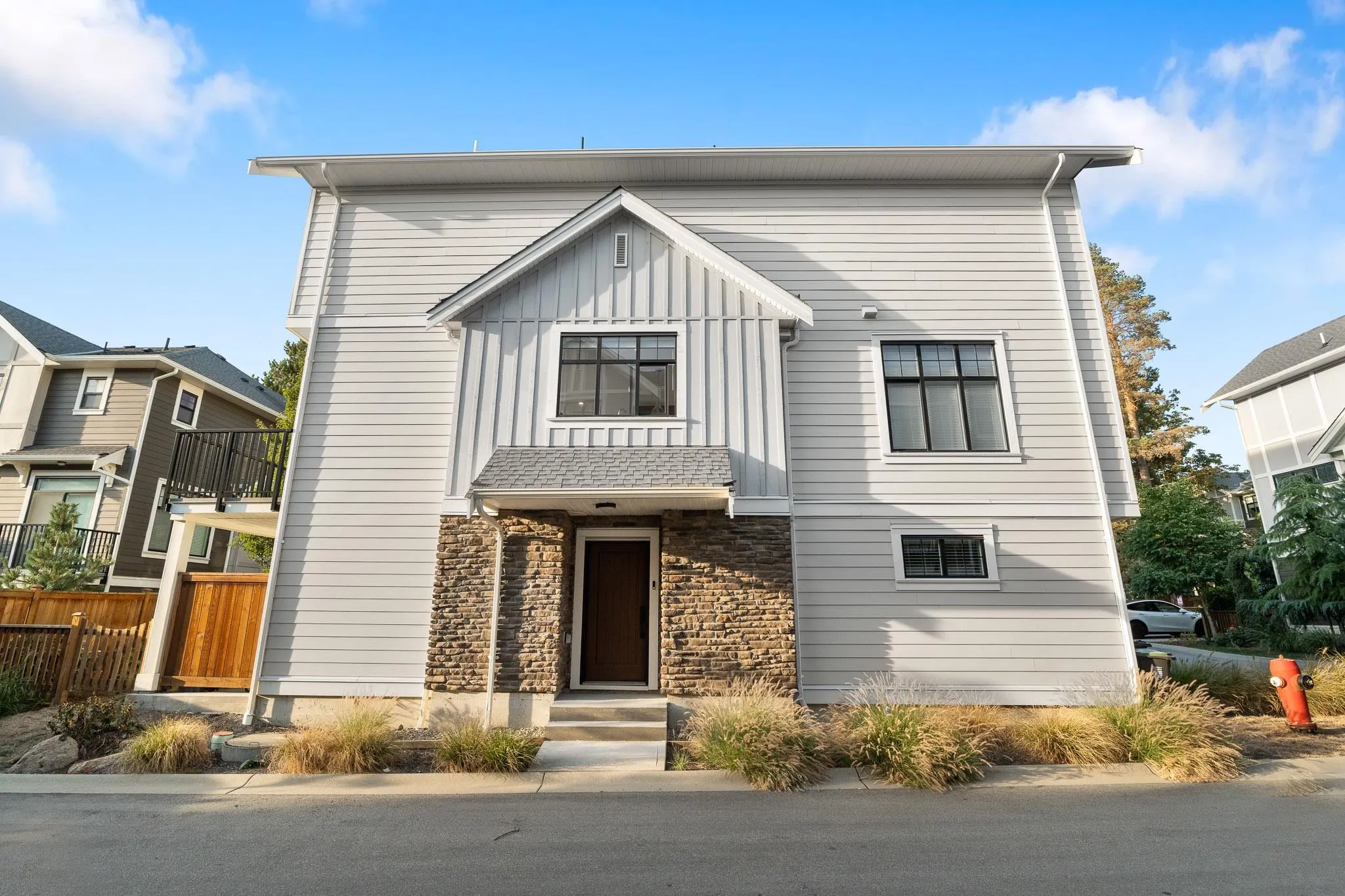 17 20327 72b Avenue