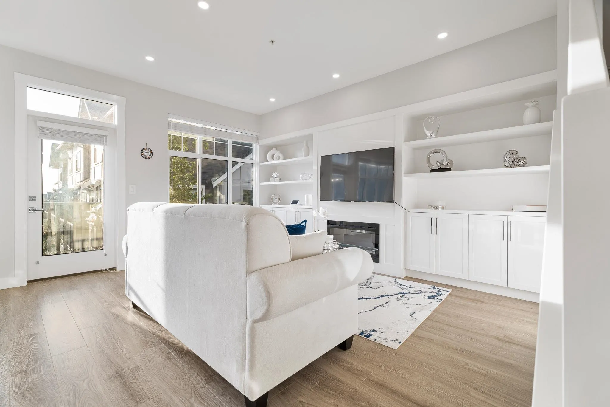 17 20327 72b Avenue