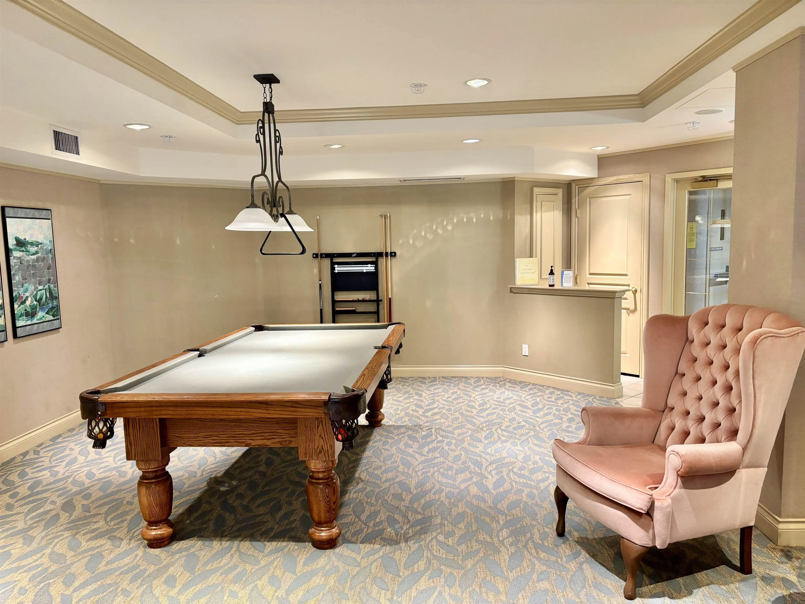 705 5615 Hampton Place
