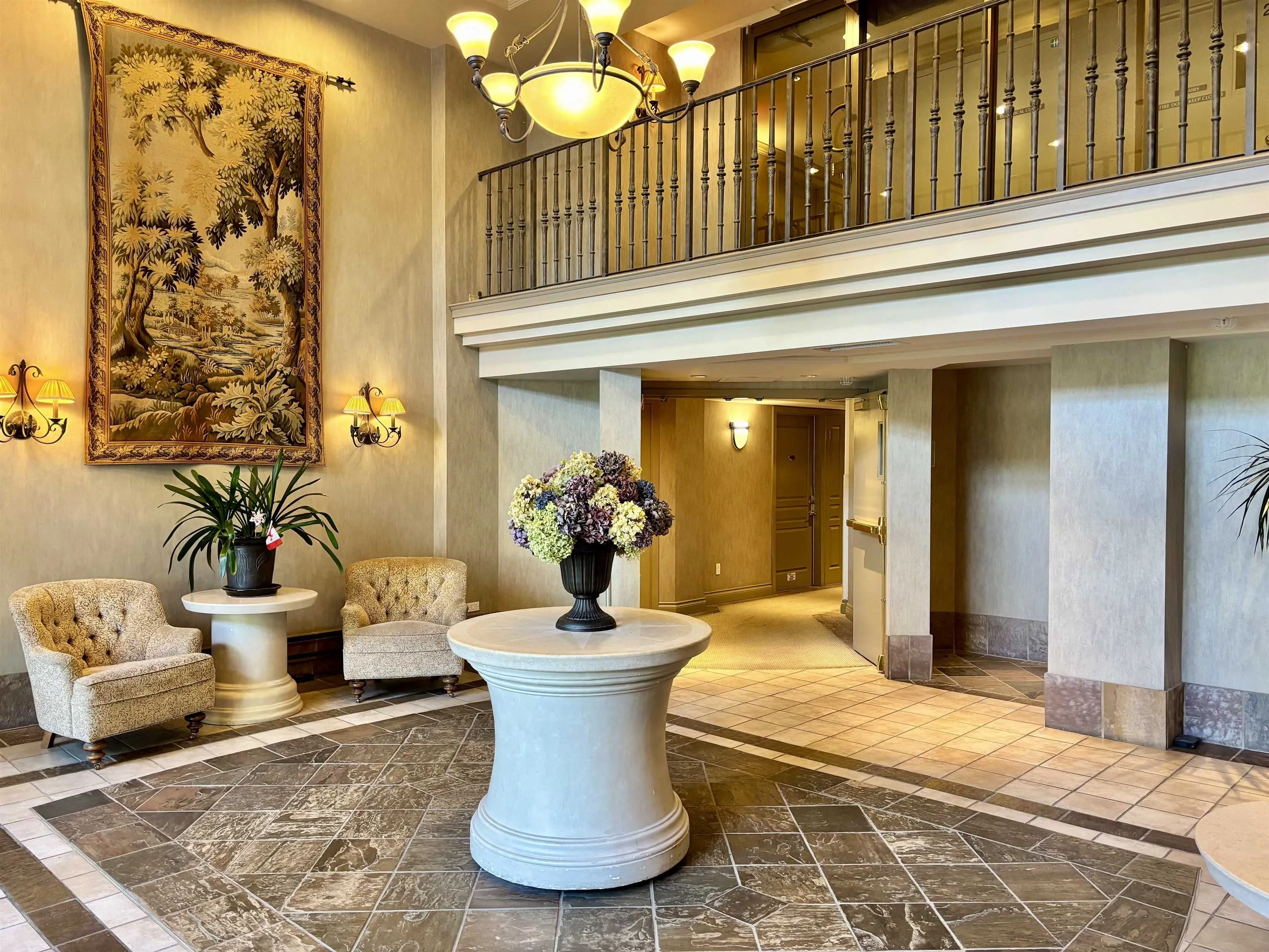 705 5615 Hampton Place