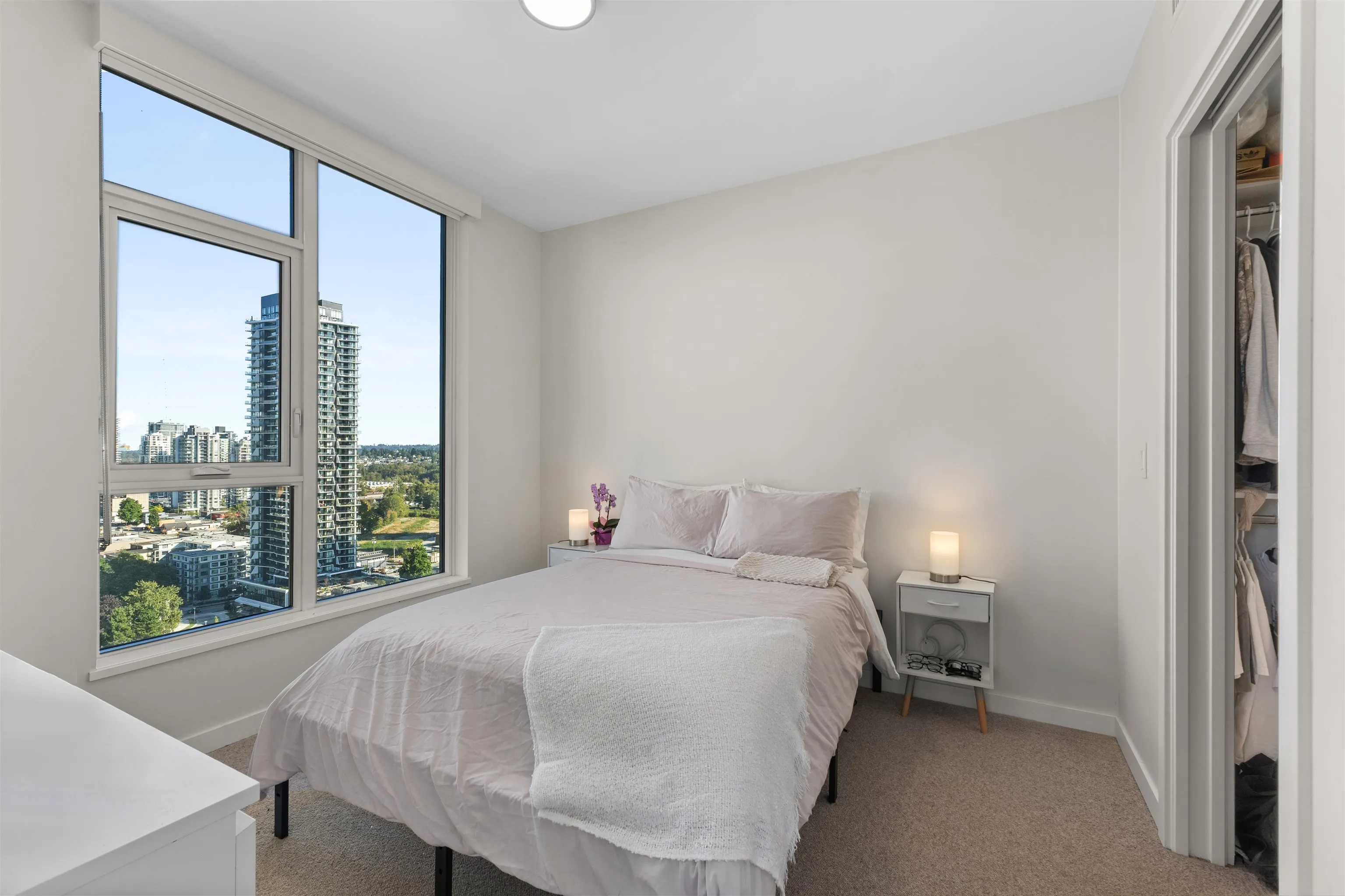 2107 4168 Lougheed Highway