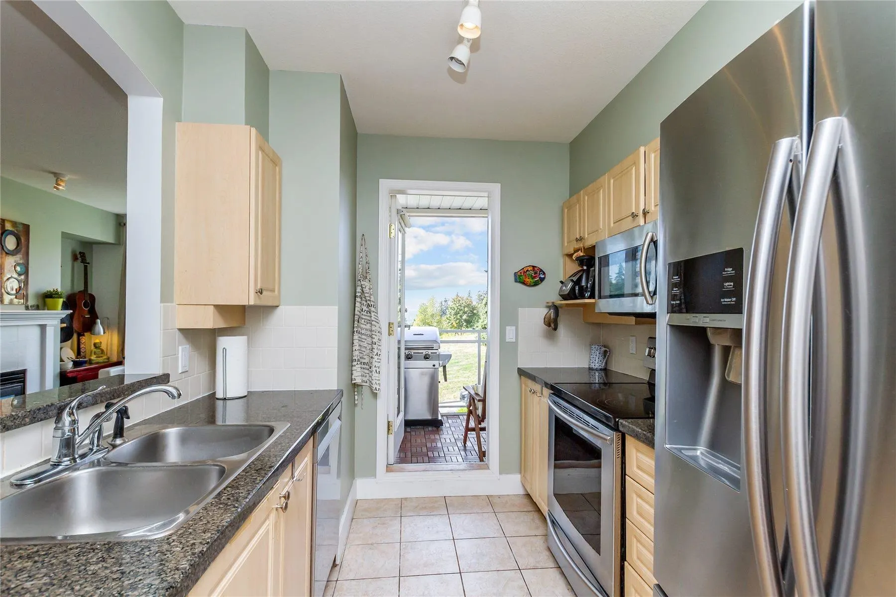 302 3608 Deercrest Drive