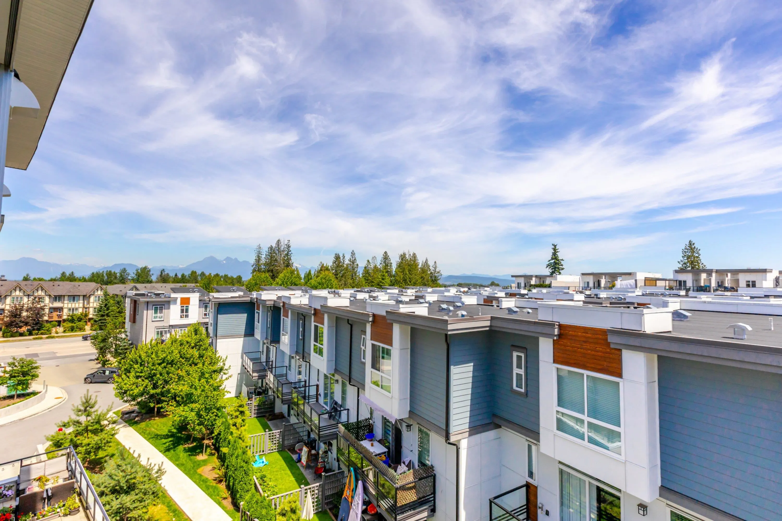 B403 20834 80 Avenue