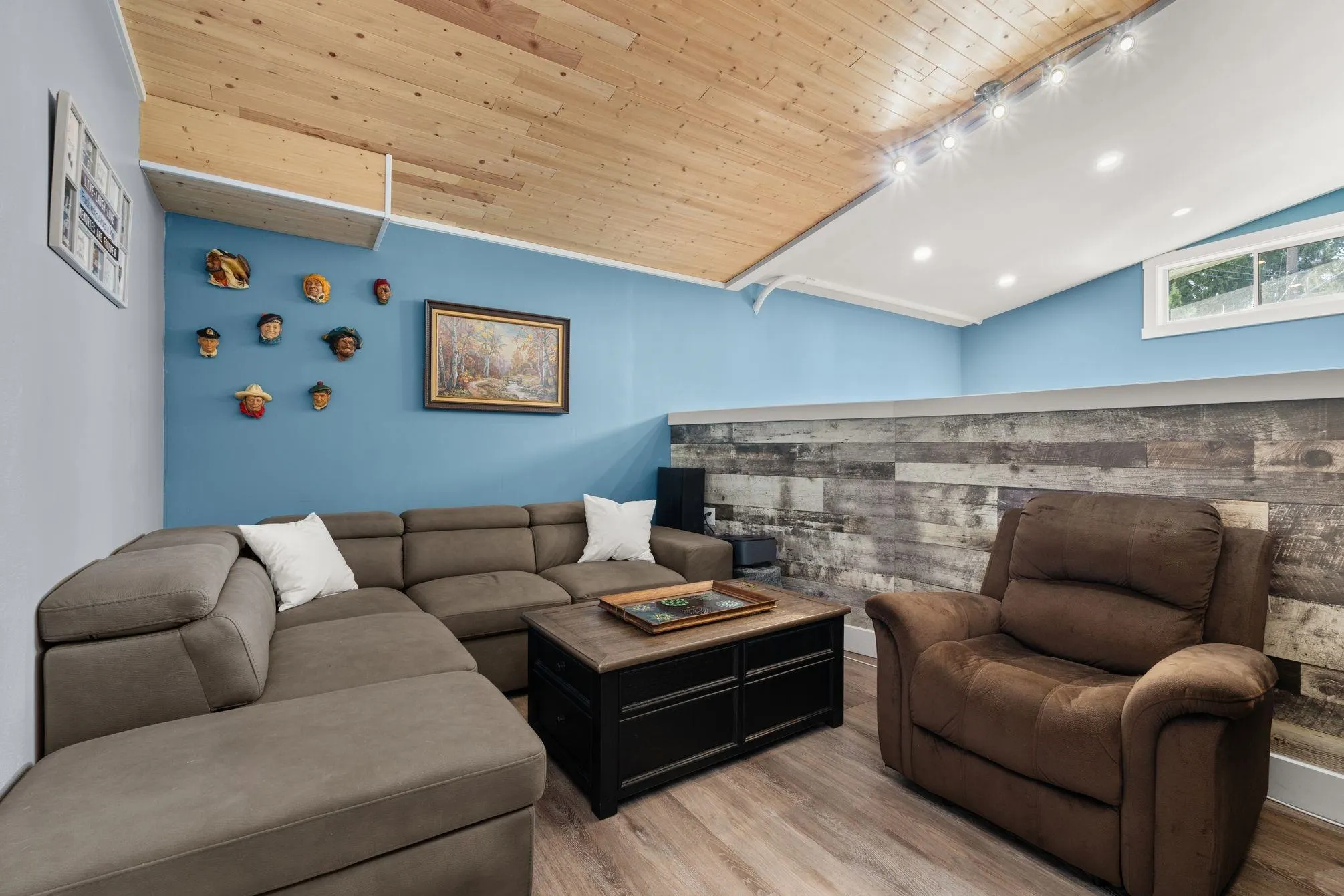 33690 Beechwood Drive