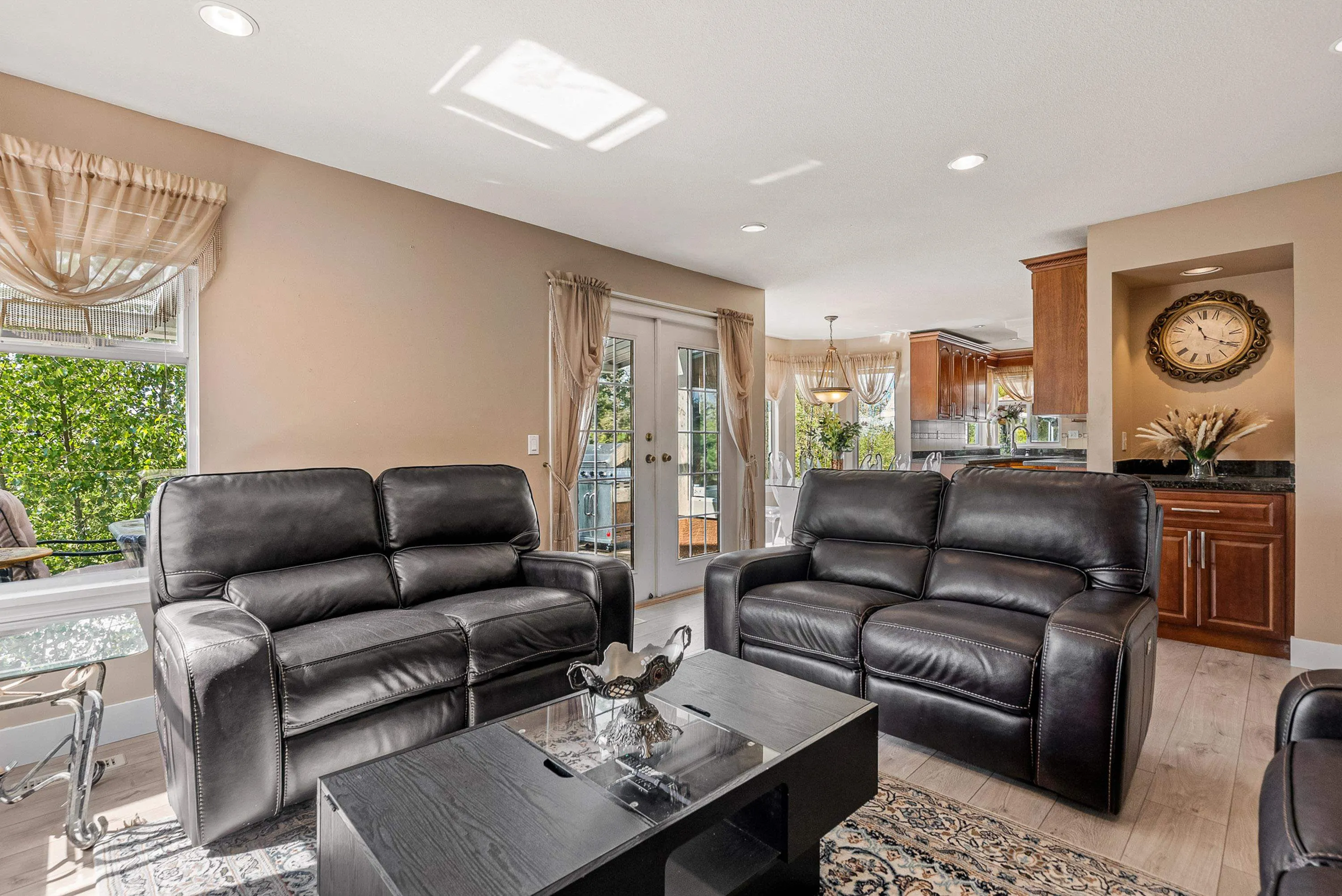 2622 Sandstone Crescent