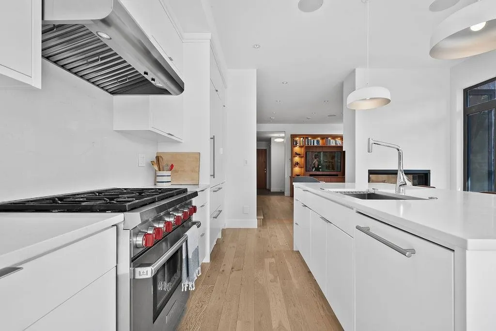 11711 Yoshida Court