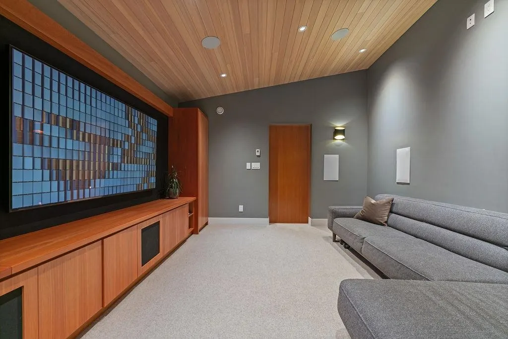 11711 Yoshida Court