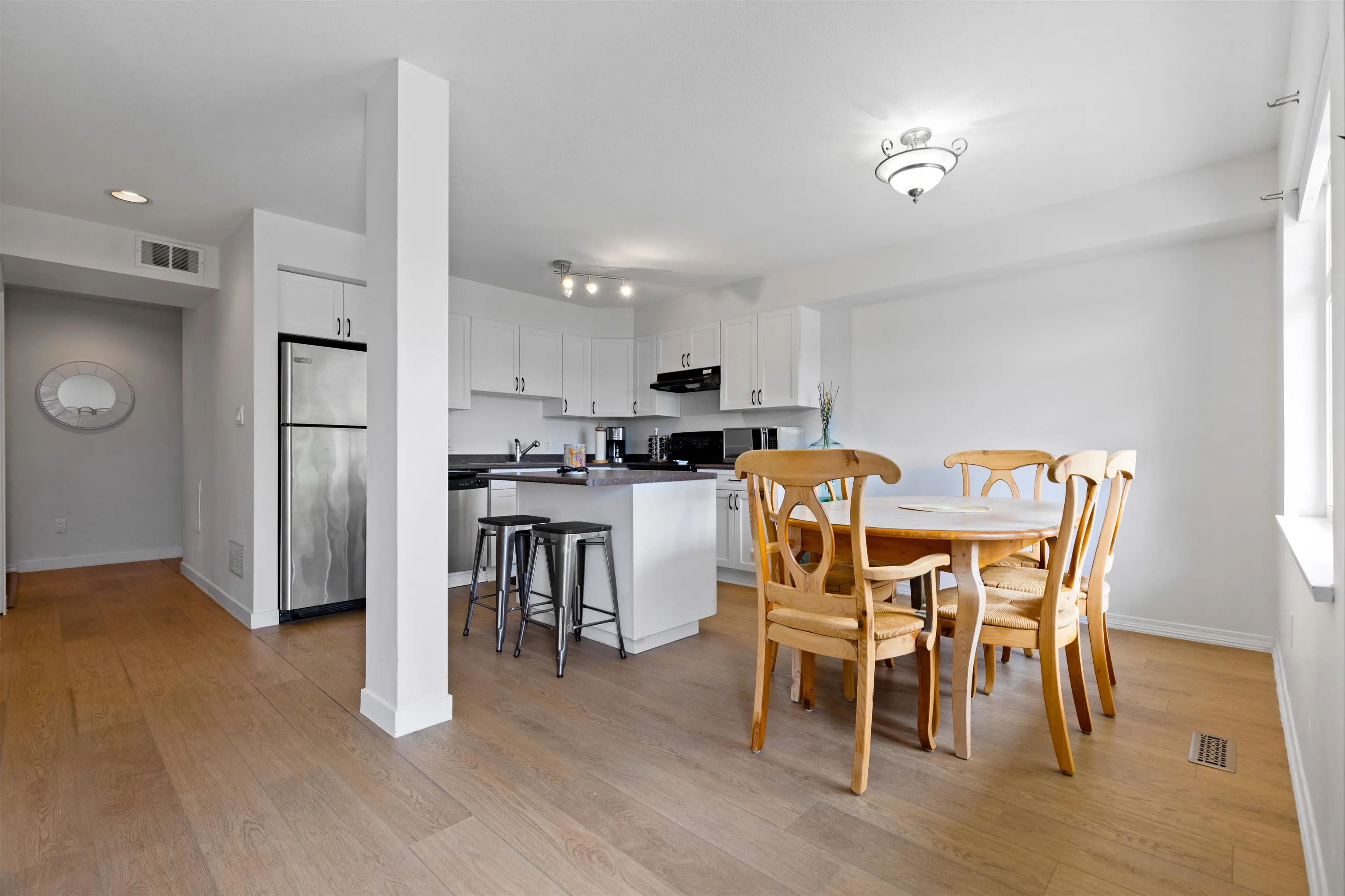 556 Seaview Road