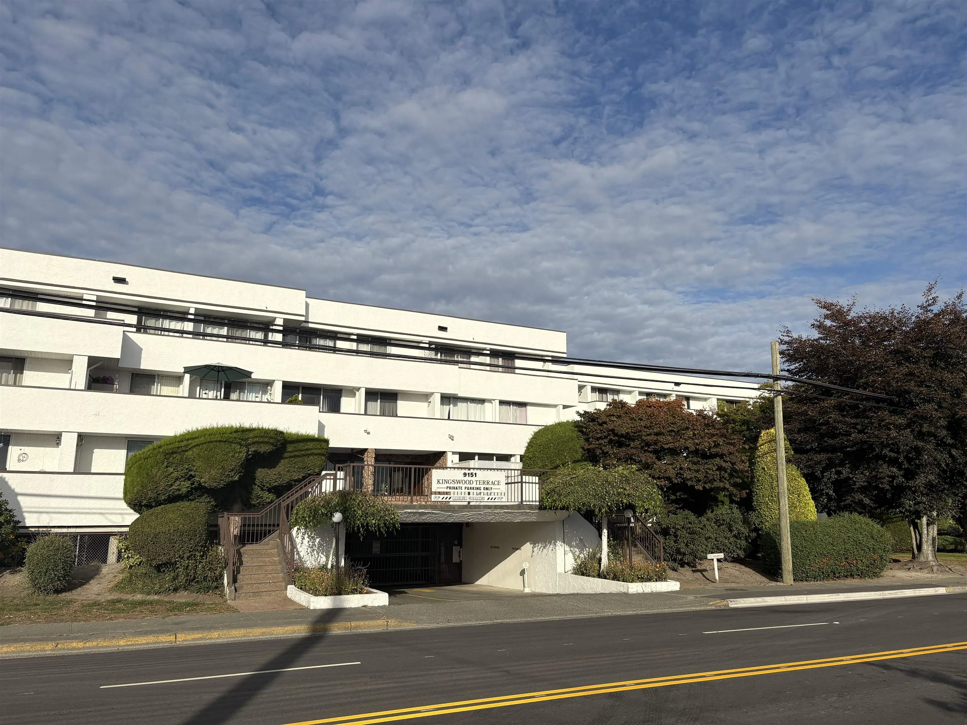 212 9151 No. 5 Road