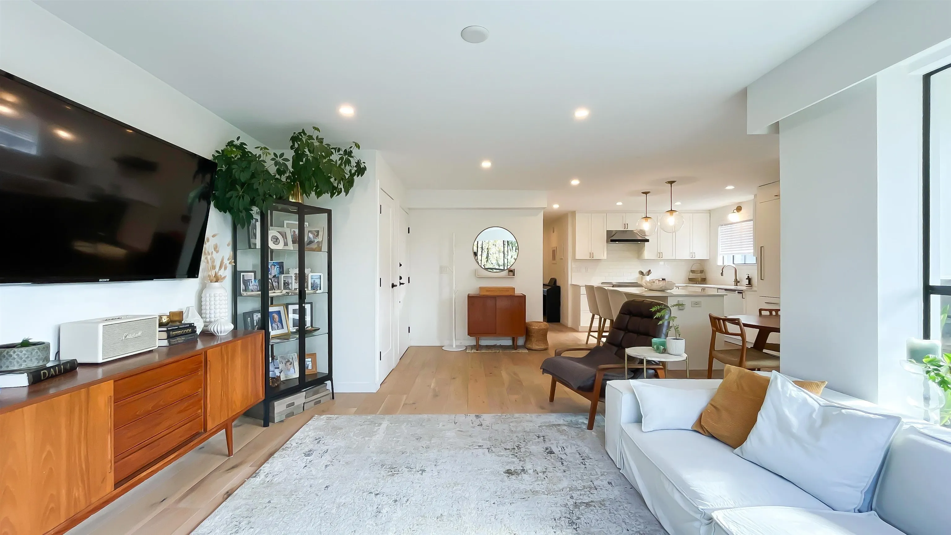 602 1165 Burnaby Street