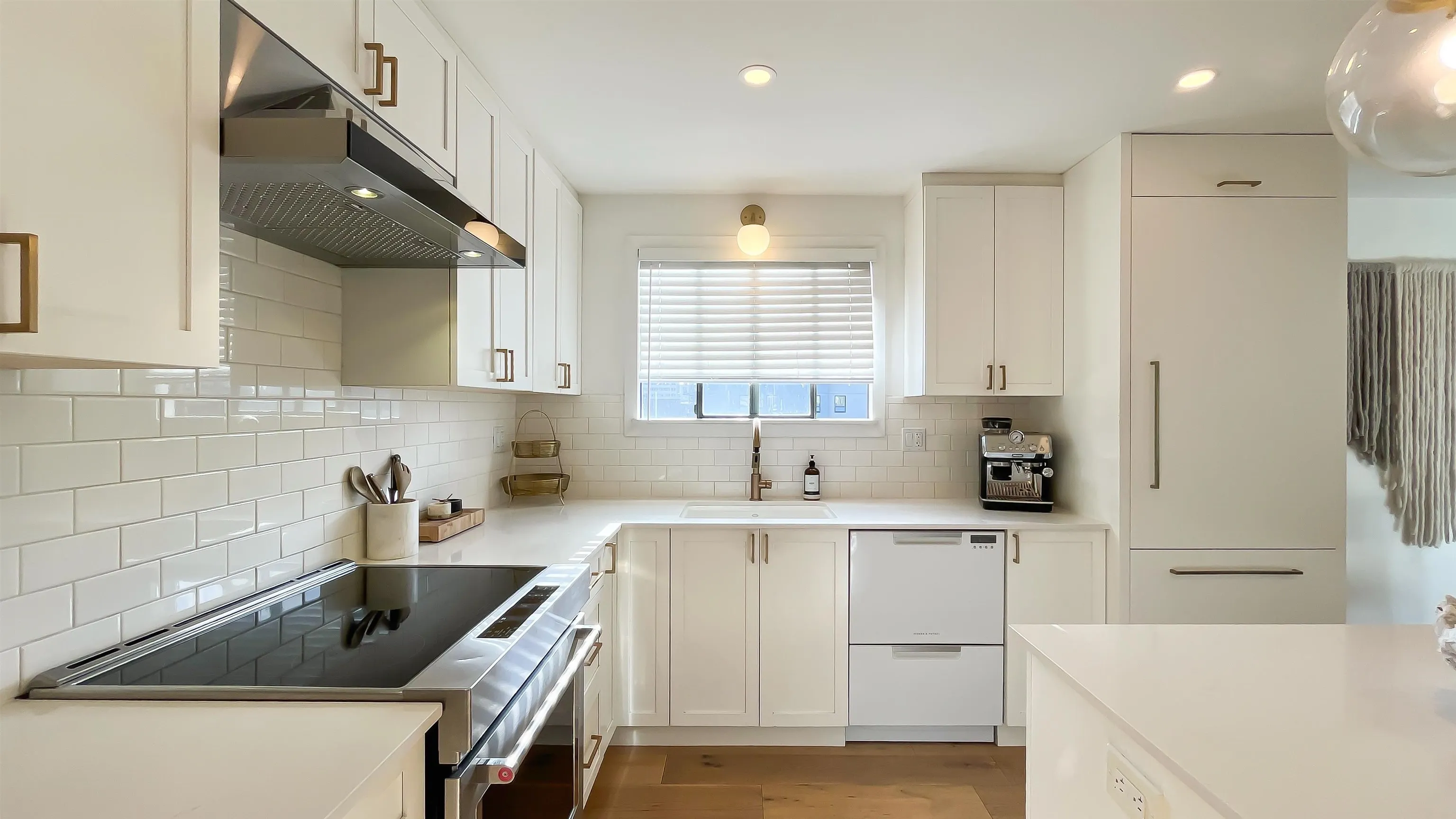 602 1165 Burnaby Street