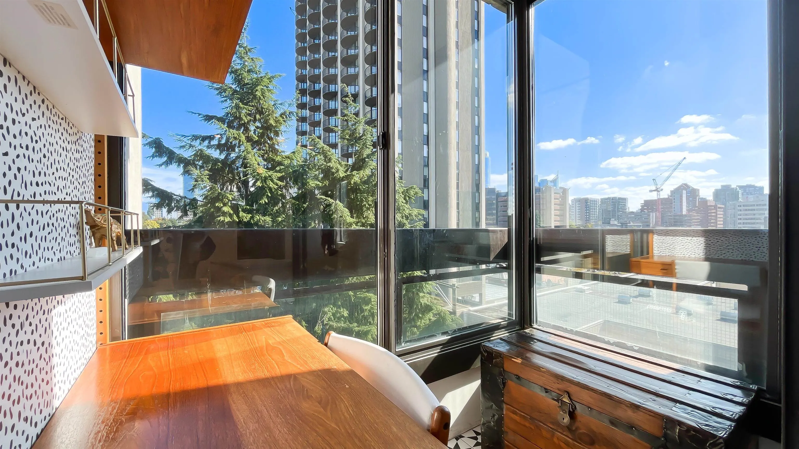 602 1165 Burnaby Street
