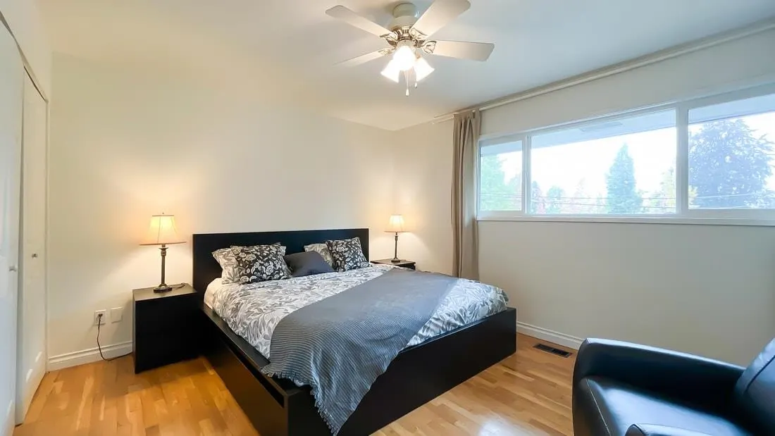 316 W Queens Road