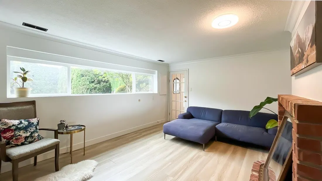316 W Queens Road