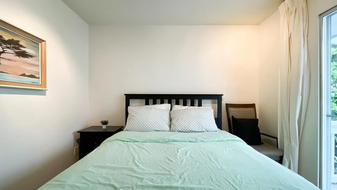 316 W Queens Road