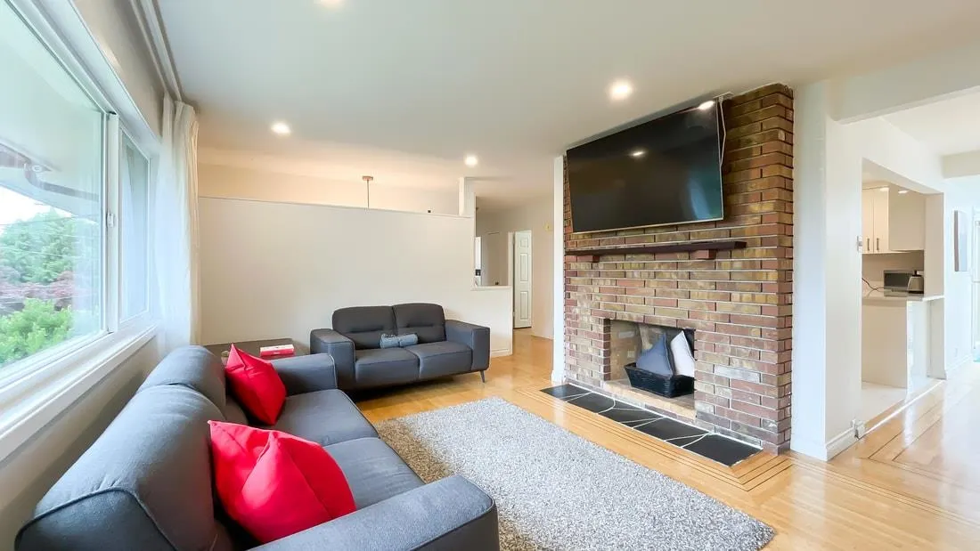 316 W Queens Road