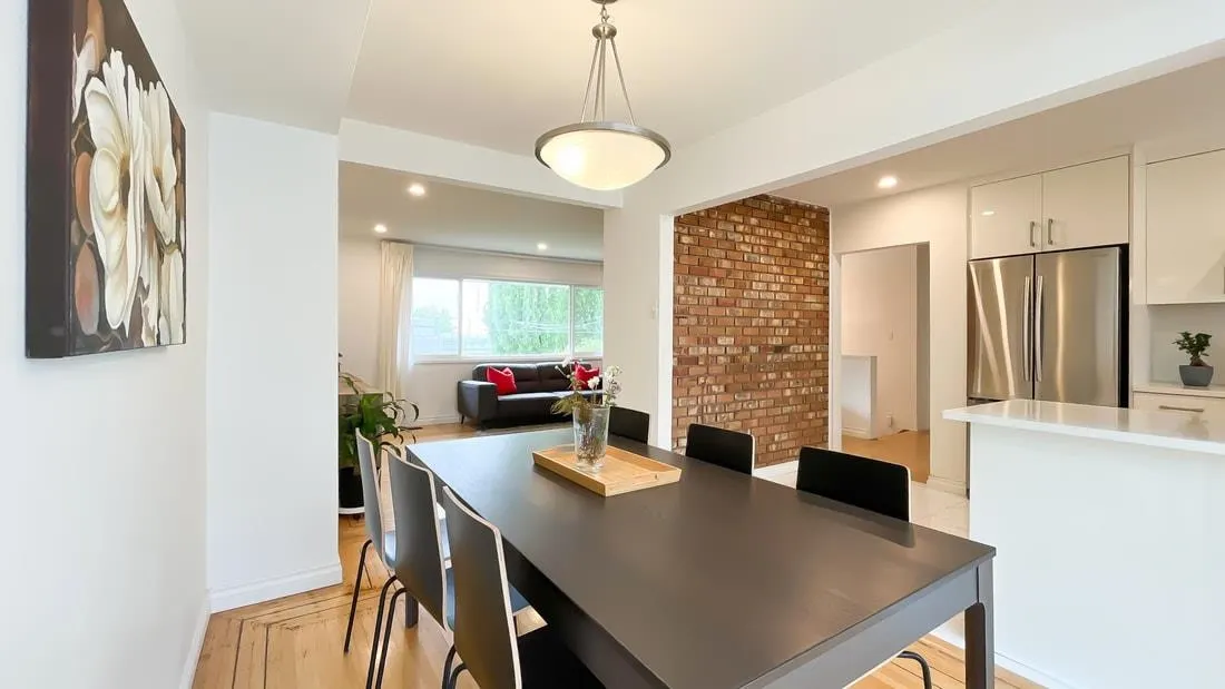 316 W Queens Road