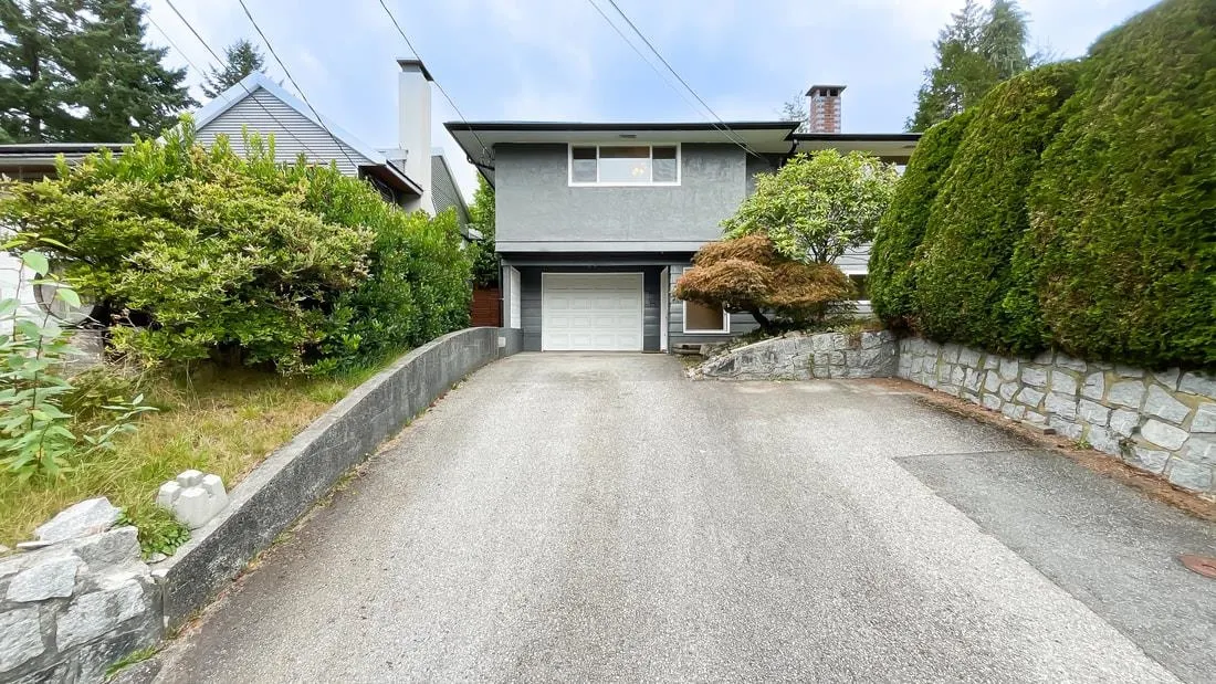 316 W Queens Road