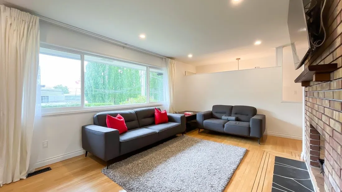 316 W Queens Road