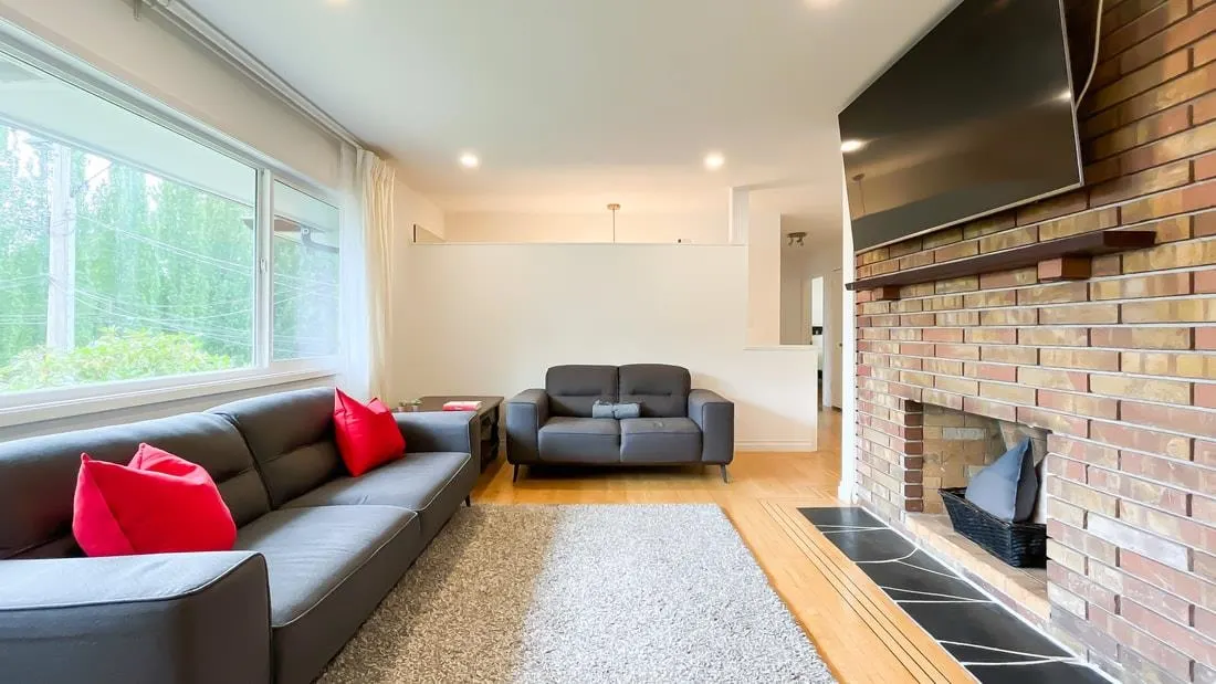 316 W Queens Road