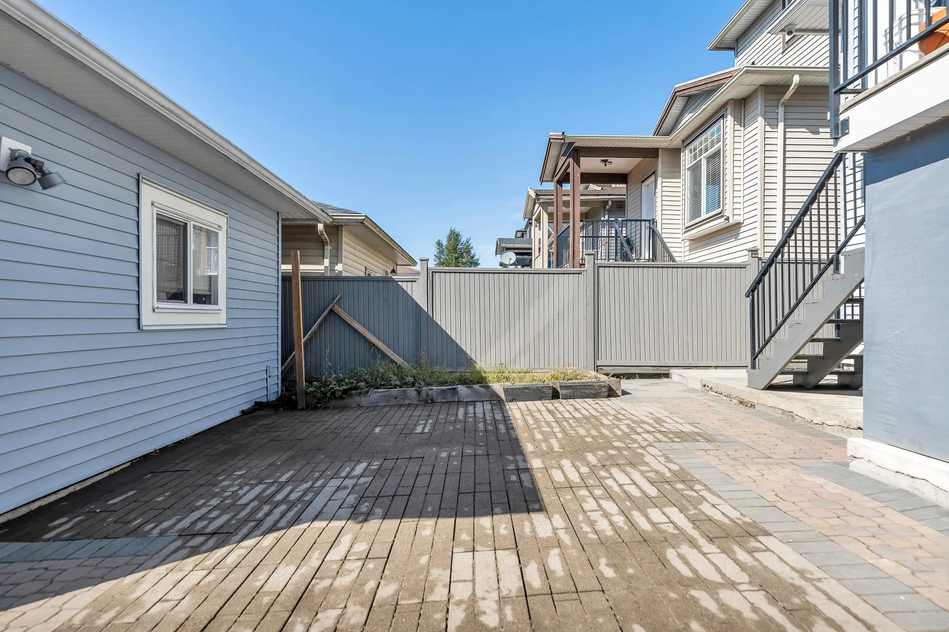 216 Hume Street