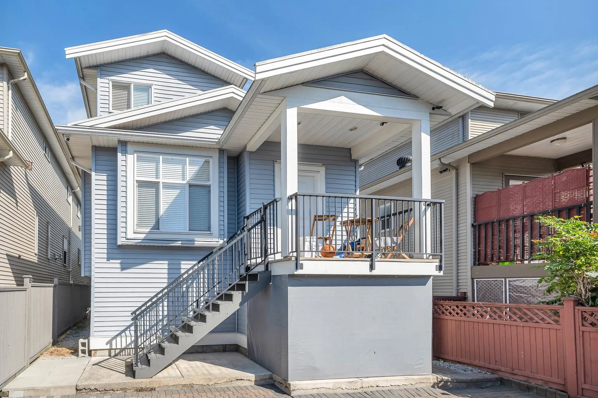 216 Hume Street