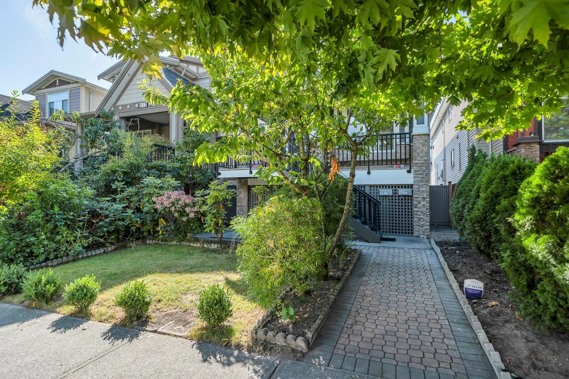 216 Hume Street