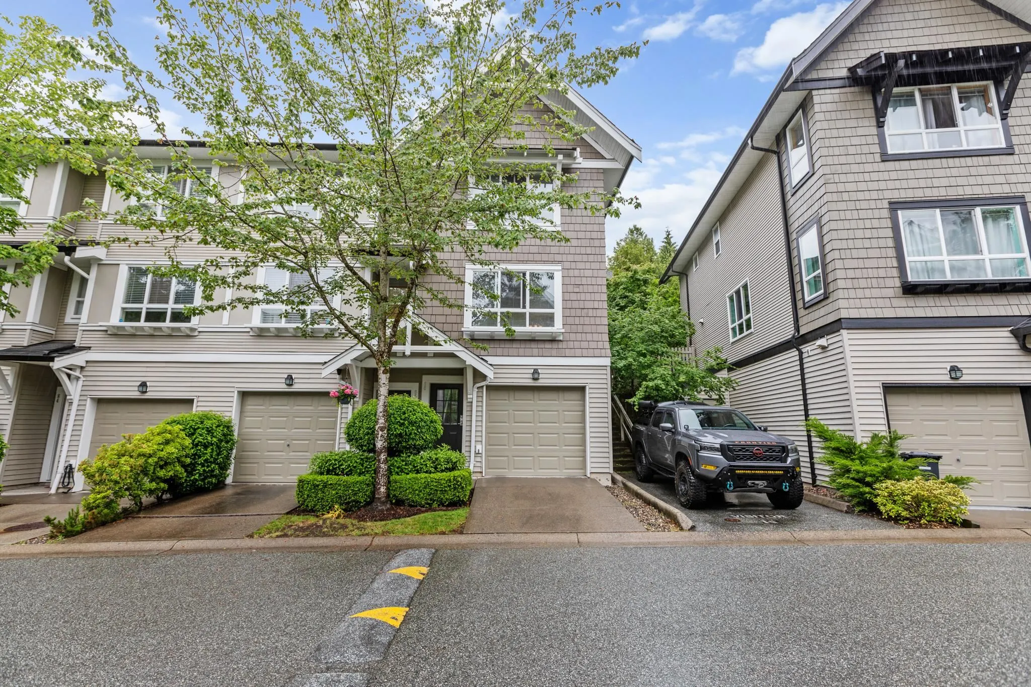 86 6747 203 Street