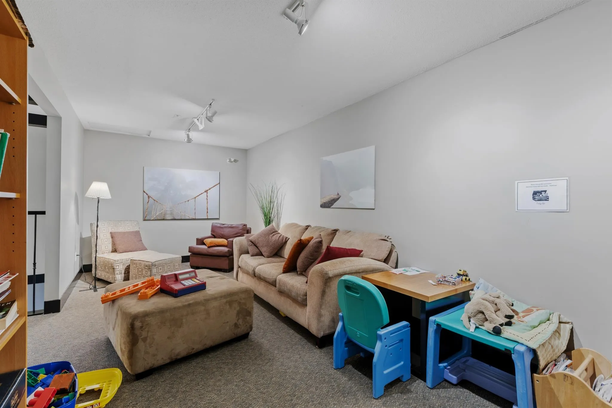86 6747 203 Street