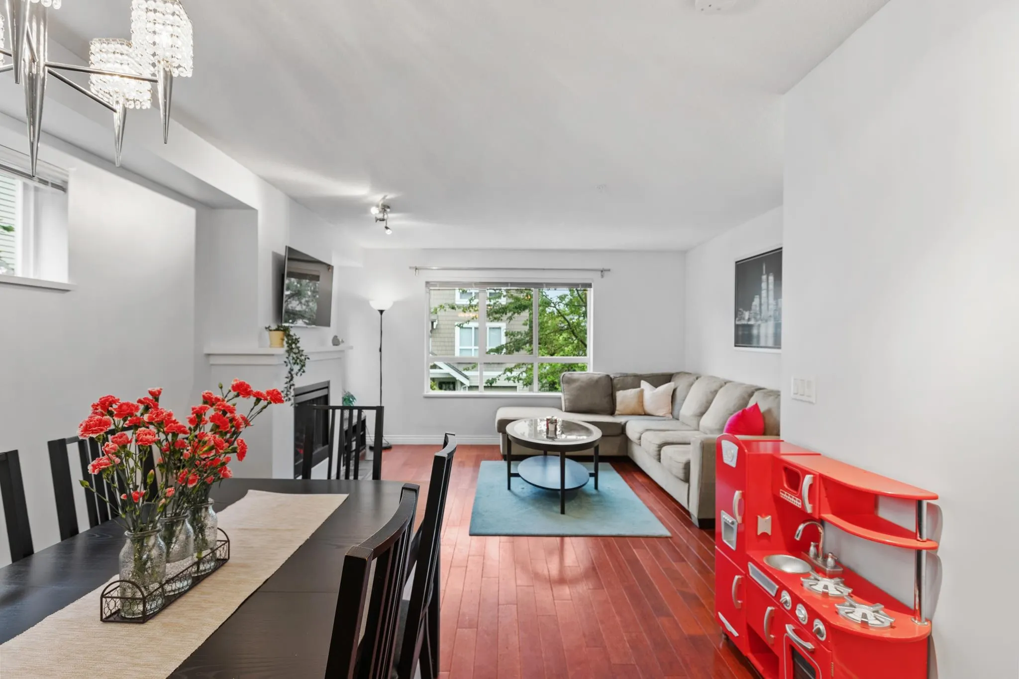 86 6747 203 Street