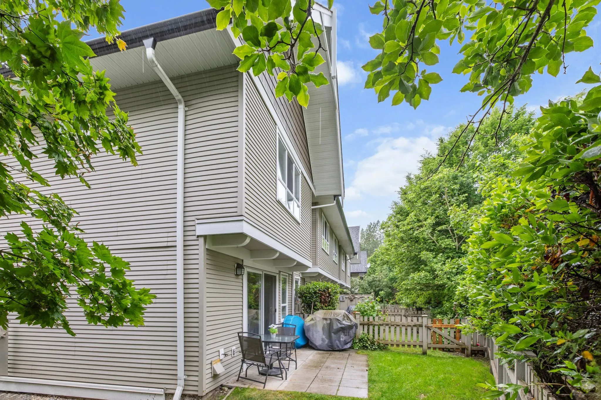 86 6747 203 Street