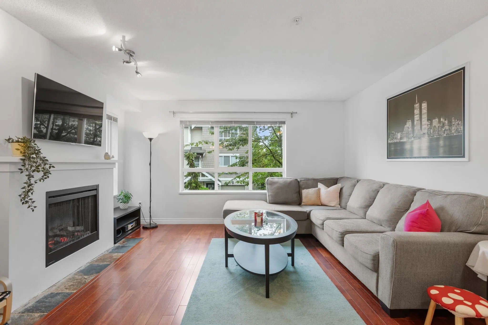 86 6747 203 Street