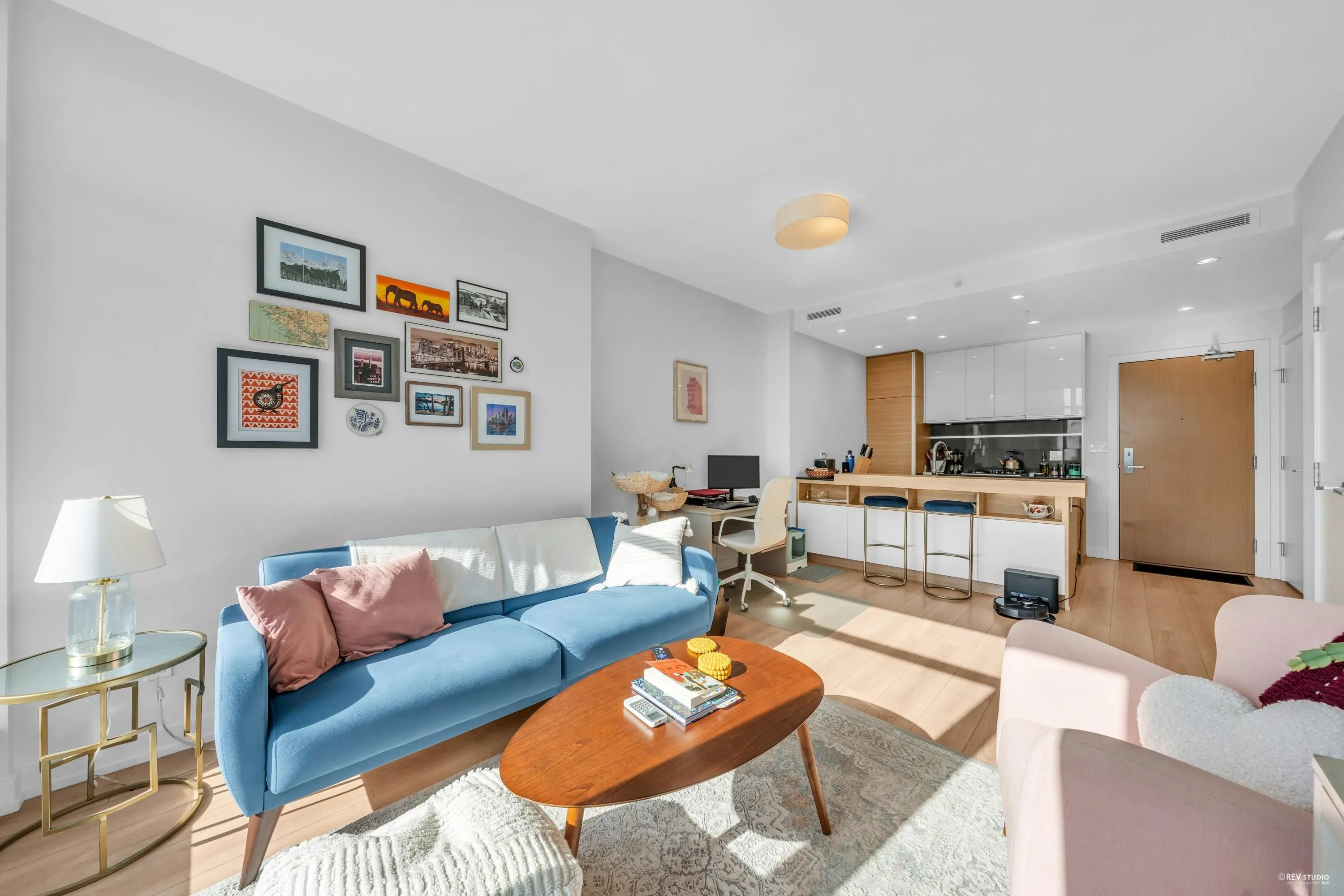 1108 4688 Kingsway