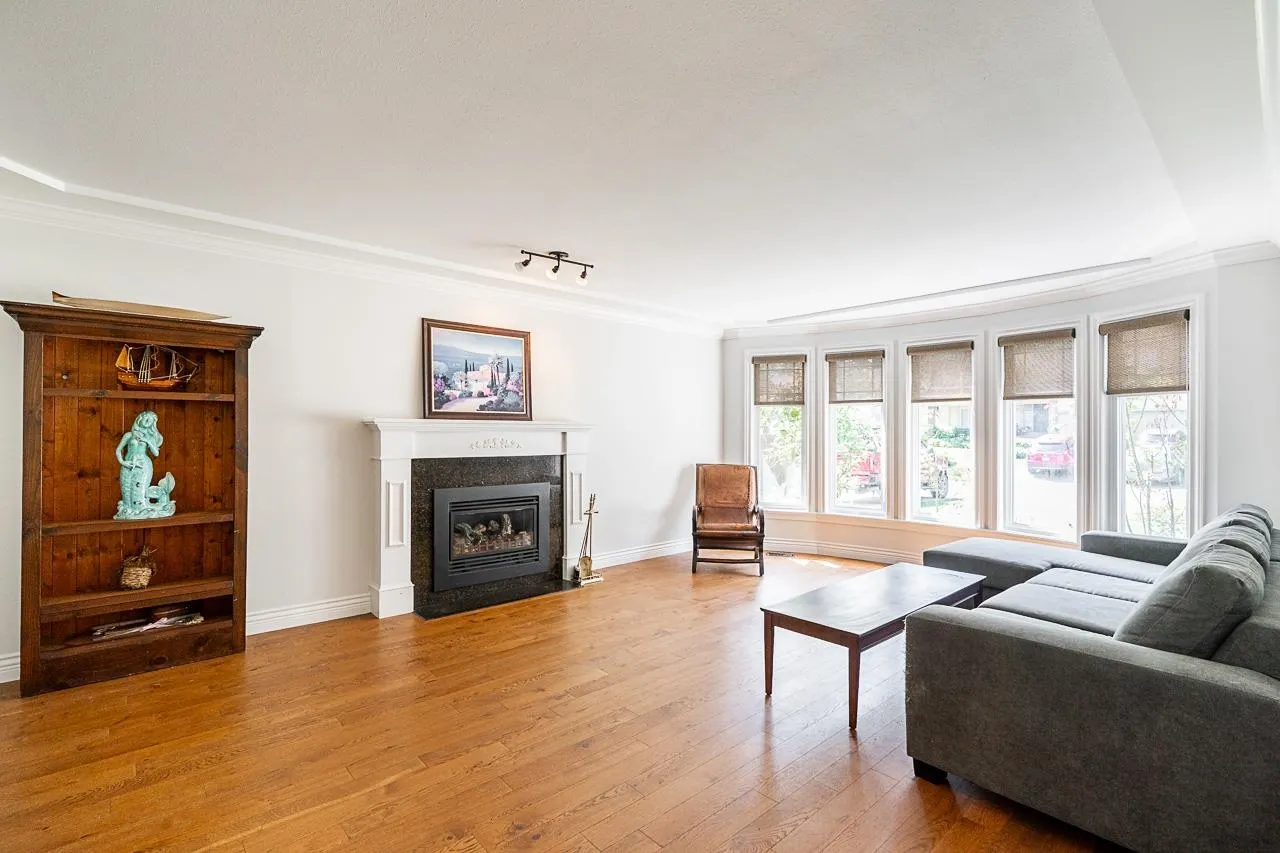 5271 Cambridge Court