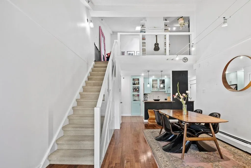 310 1549 Kitchener Street