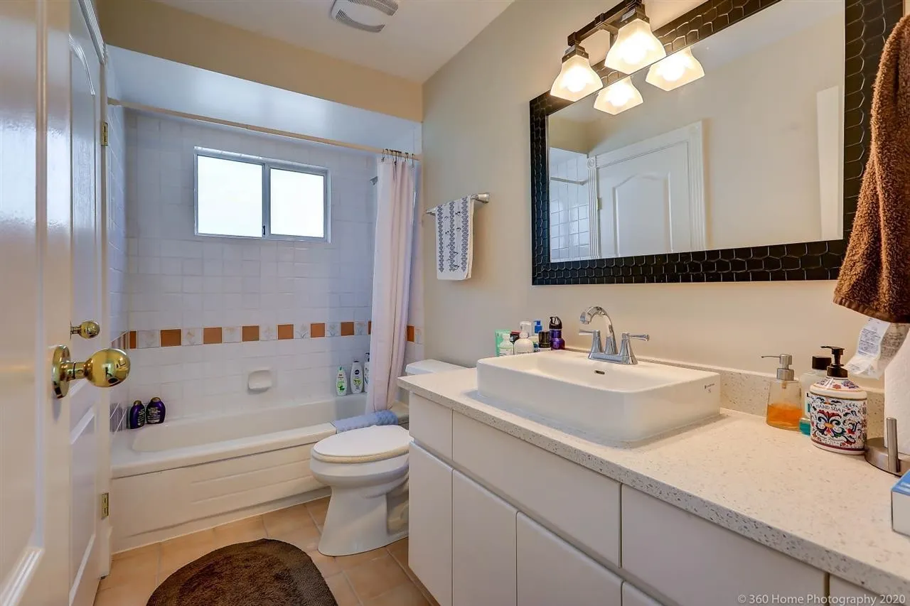 4333 Locarno Crescent