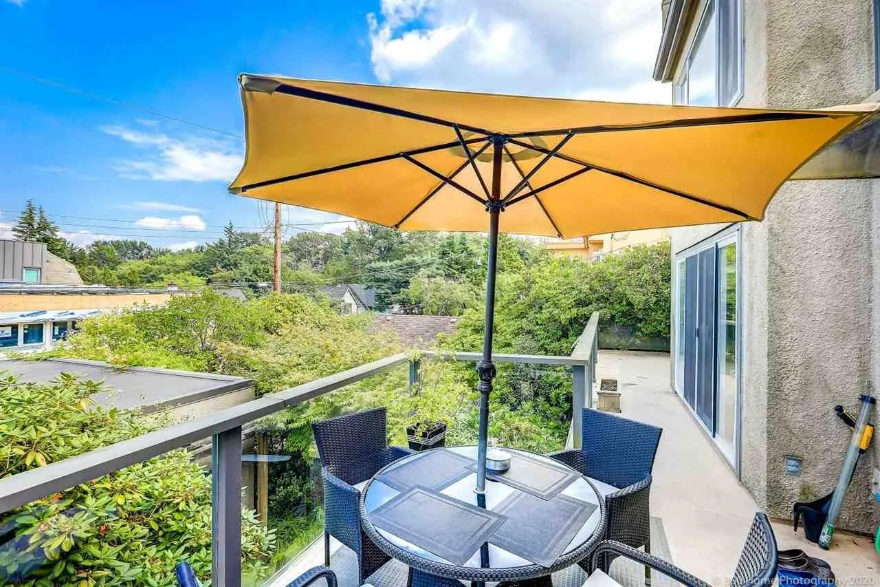 4333 Locarno Crescent