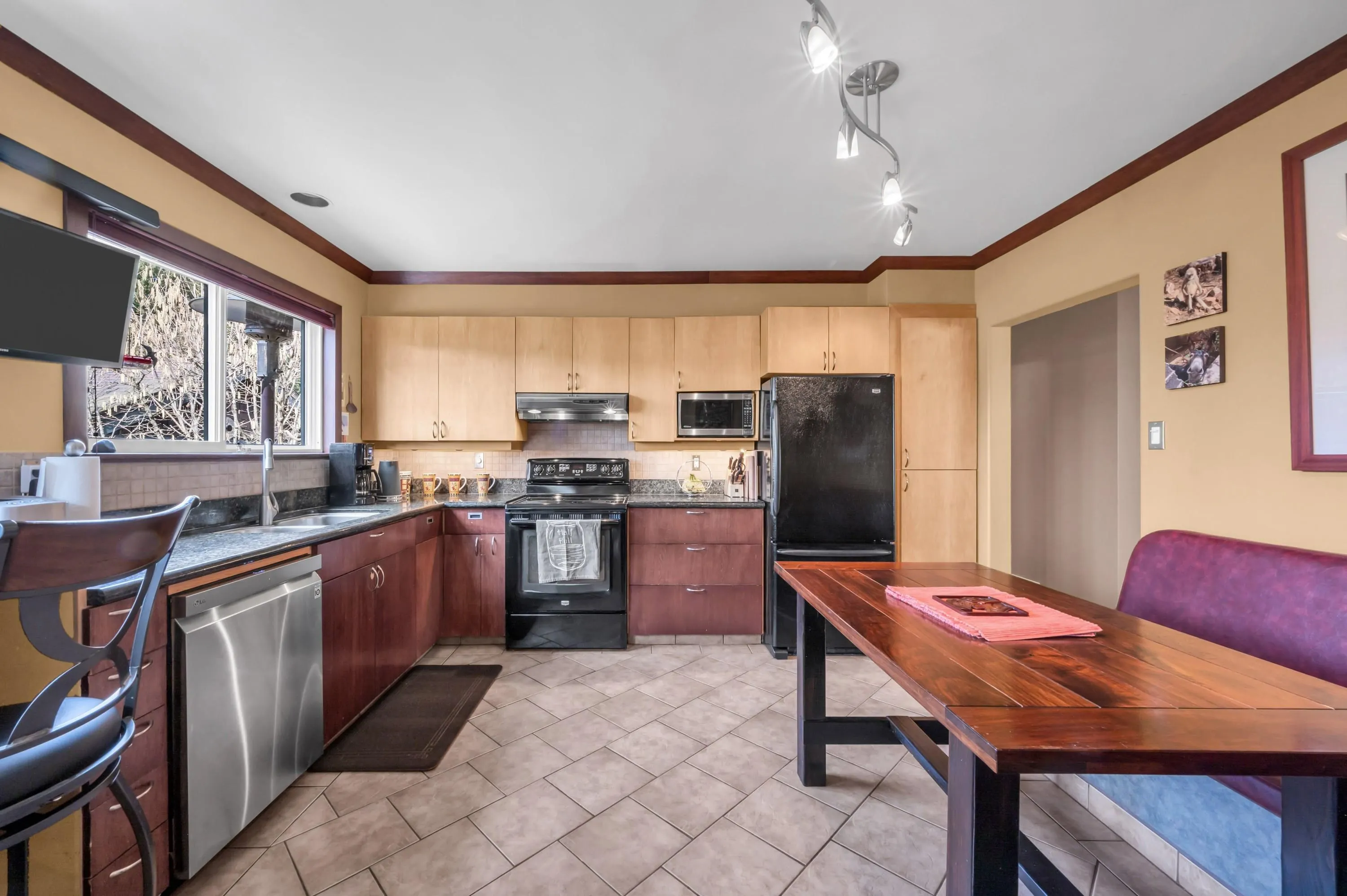 870 Seymour Drive